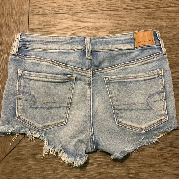 American Eagle High Waisted Shorts - Picture 2 of 2